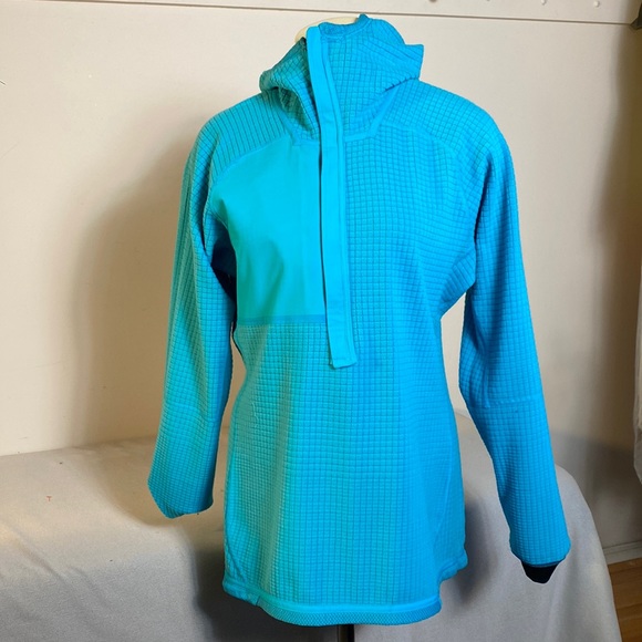 The North Face Polartec Slim Fit Hoodie - Picture 15 of 15